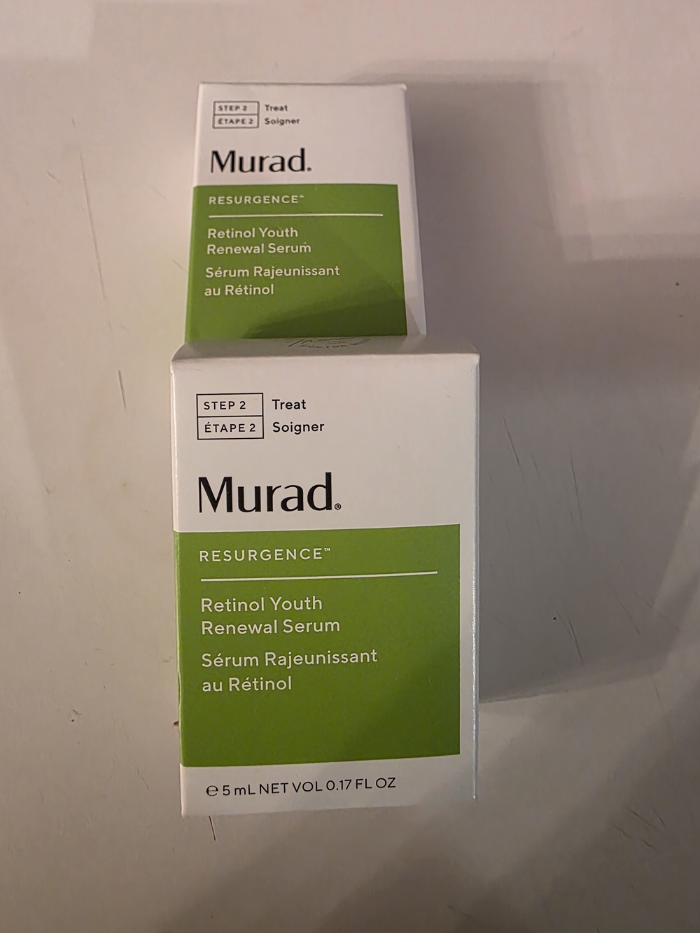 Murad Resurgence Retinol Youth Renewal Serum - Green and White Packaging